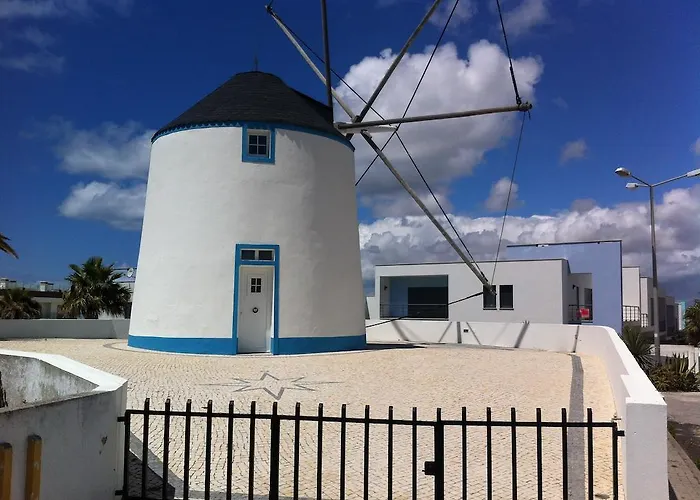 בית נופש Moinho Do Roque לוריניה